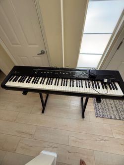 Piano keyboard