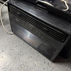 Window air conditioner