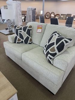 Loveseat New Ashley Signature