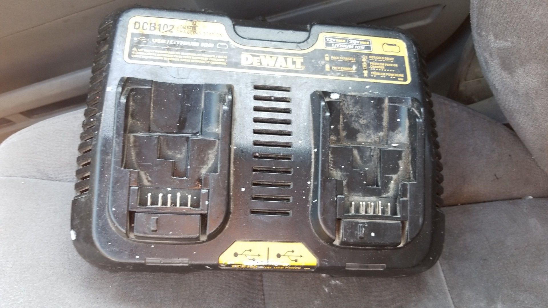 Doble cargador dewalt doble usb Home & Garden