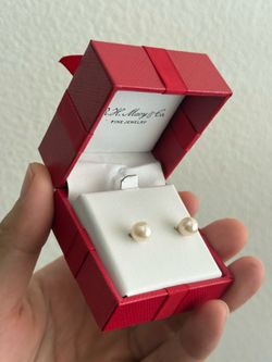 Pearl earrings new
