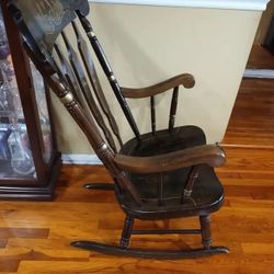 The Arms of Chair Could Use a Little Tighting, Other Wise in Great Condition.. ..... MAKE an OFFER..... Everything  Must Go...