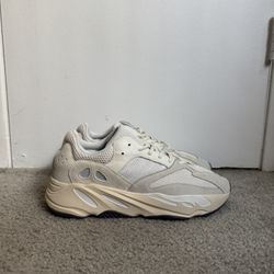 Adidas Yeezys Boost 700 Analog US13
