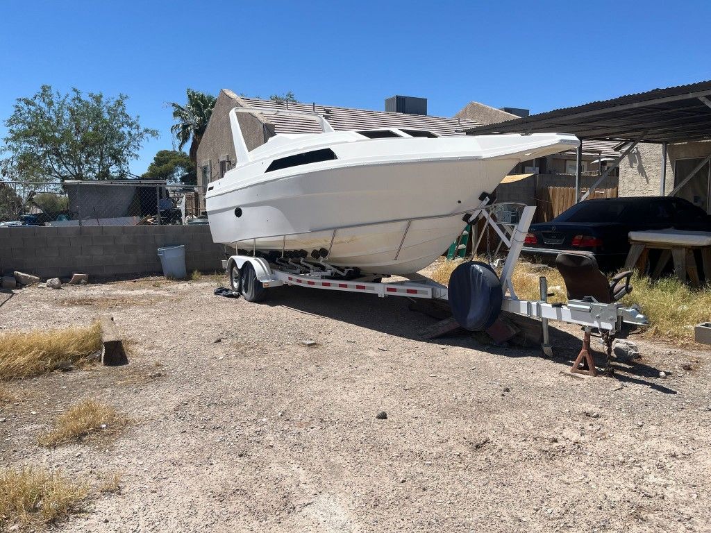 1985 Regal Boats EMBASSADOR255XL