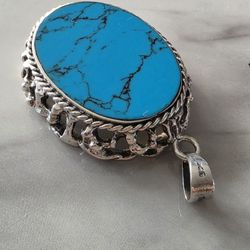 Beautiful Turquoise Silver Pendant 