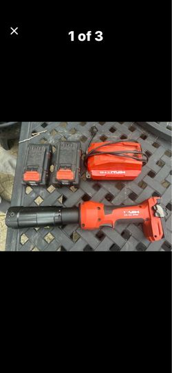 Hilti Propress NPR 32-22, 2 batteries, & charger. No jaws