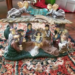 Like New Handmade Resin Nativity Scene- 9.45"D x 3.94"W x 6.69"H