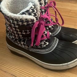 Woman’s Size 7 Sorel Snow Boots 
