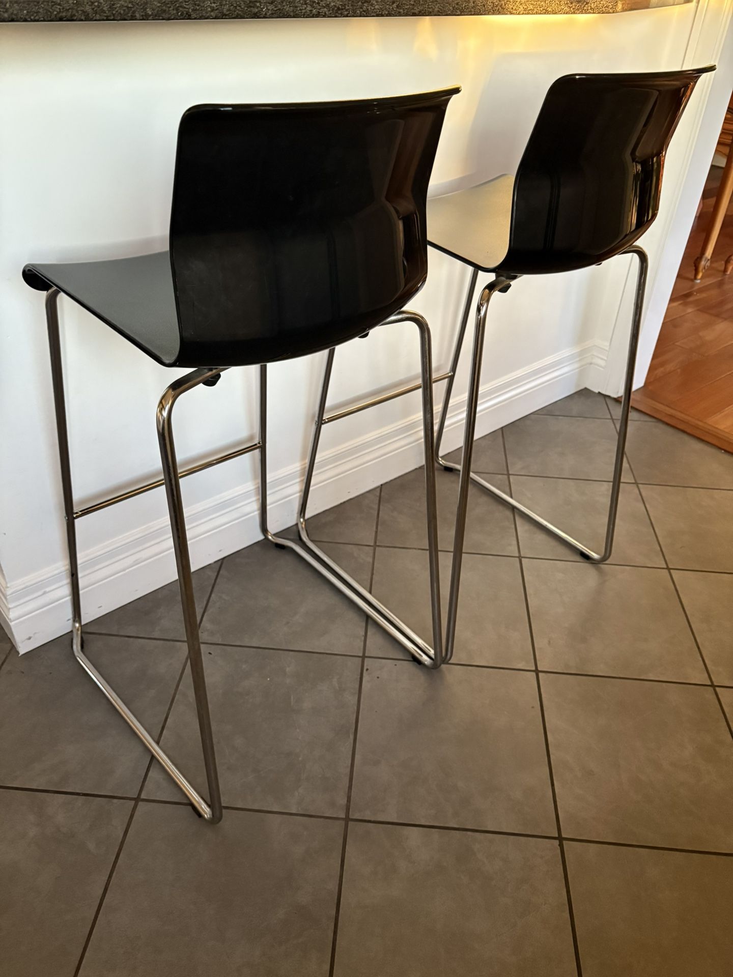 Set of 2 Modern Black Bar Stools