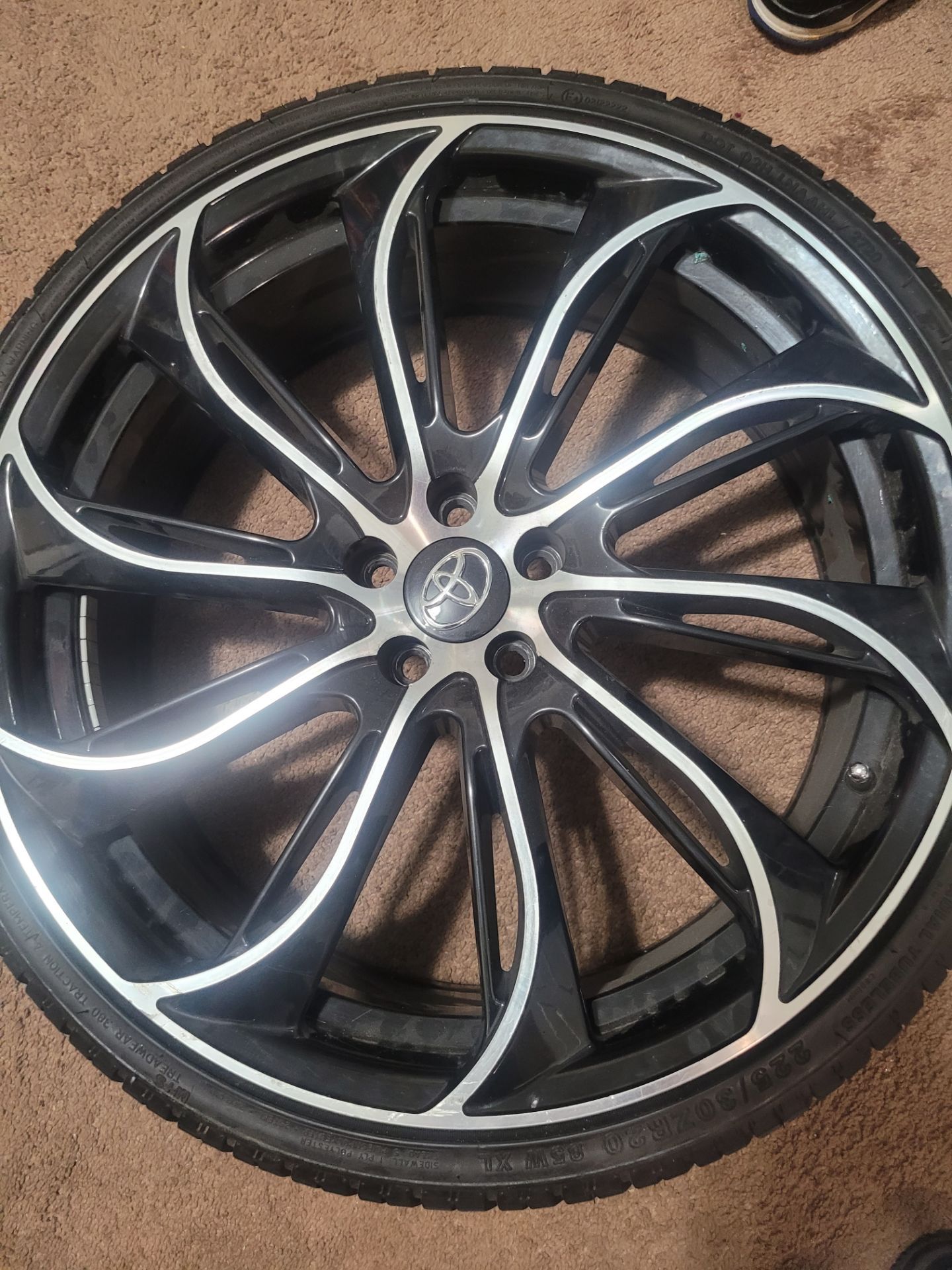 Rims 20 inch all set of 4 came w/ tire size 225/30/20 5 x 100