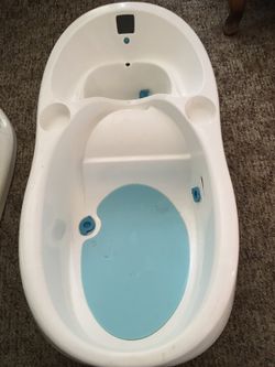 4 moms bath