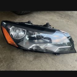 2012-2015 VW Passat RH Headlight 