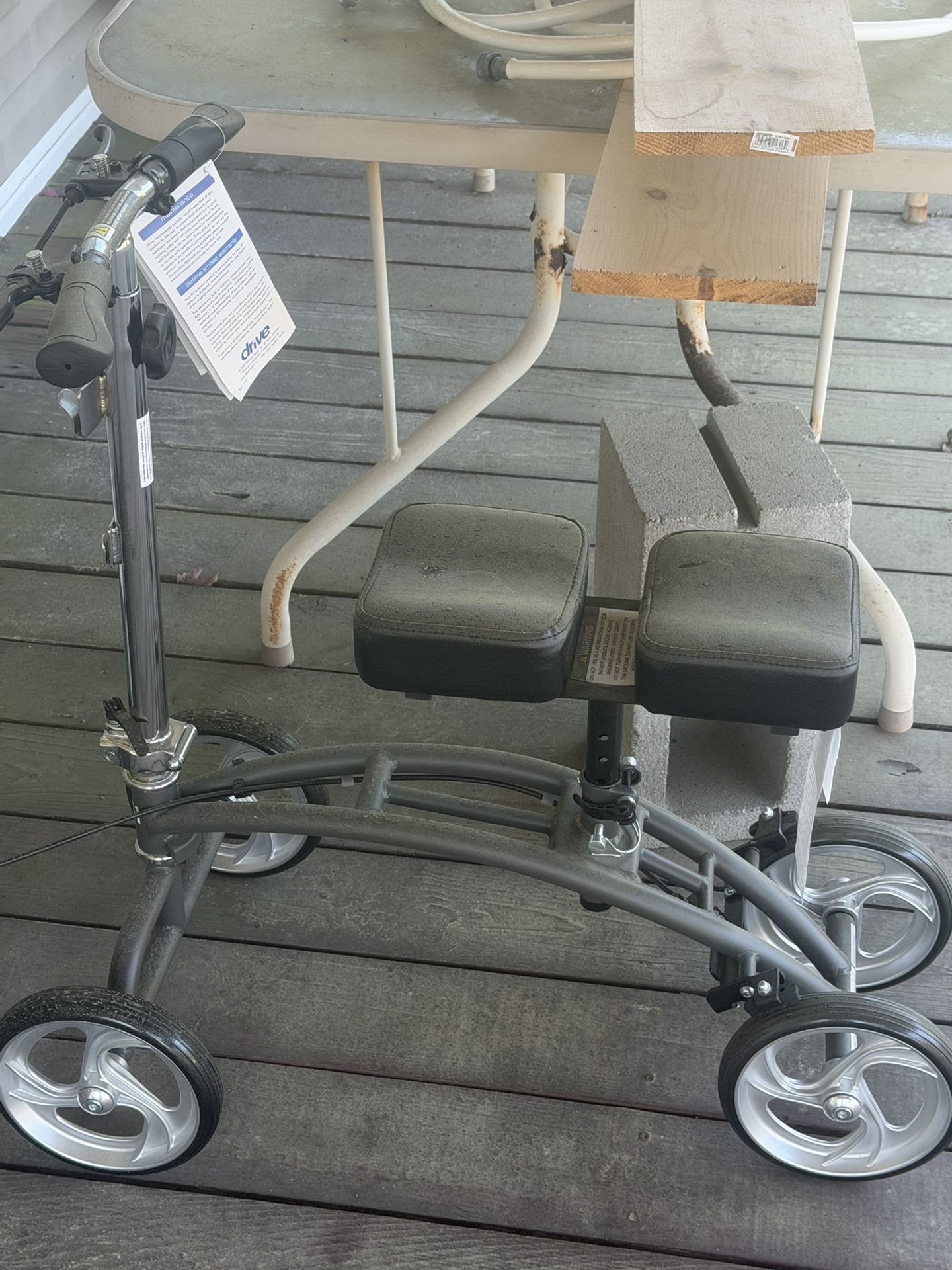 Knee Scooter