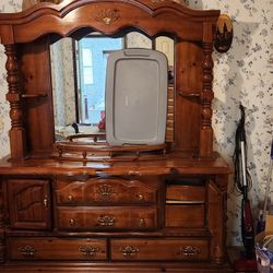 Full Size Bureau And Mirror