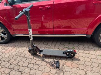 Gotrax GXL V2 Scooter With Charger, 15mph Range Up to 12.5 In Working Condition $160 Firm on Price