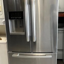 WHIRLPOOL FRENCH DOOR REFRIGERATOR IN STAINLESS STEEL