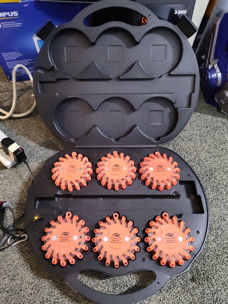 6 Pack Rechargeable Emergency Flares With Charging Cause
