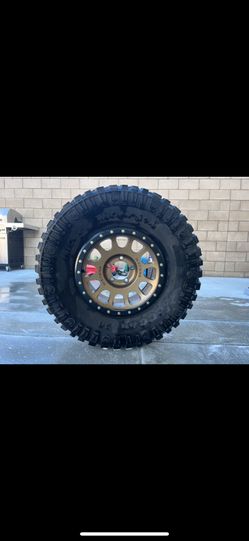17” Method On 35X12.5 Mickey Thompson