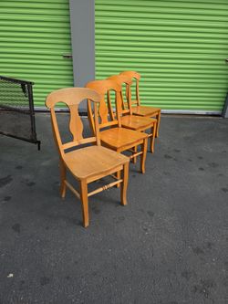 🐣Reinforced Wood Chairs( SEE PICS)🐥