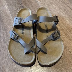 Cushionaire Sandals- Size 10W