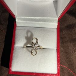 10k Gold Ring 