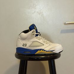 Jordan 5 Laney Size 9