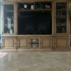 Wooden Entertainment 