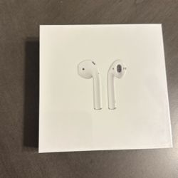 Apple AirPods (2nd Gen.) With Charging Case