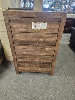 Brand new brown 5-drawer chest