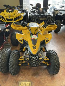 2025 Denago Daytona 250 - Yellow