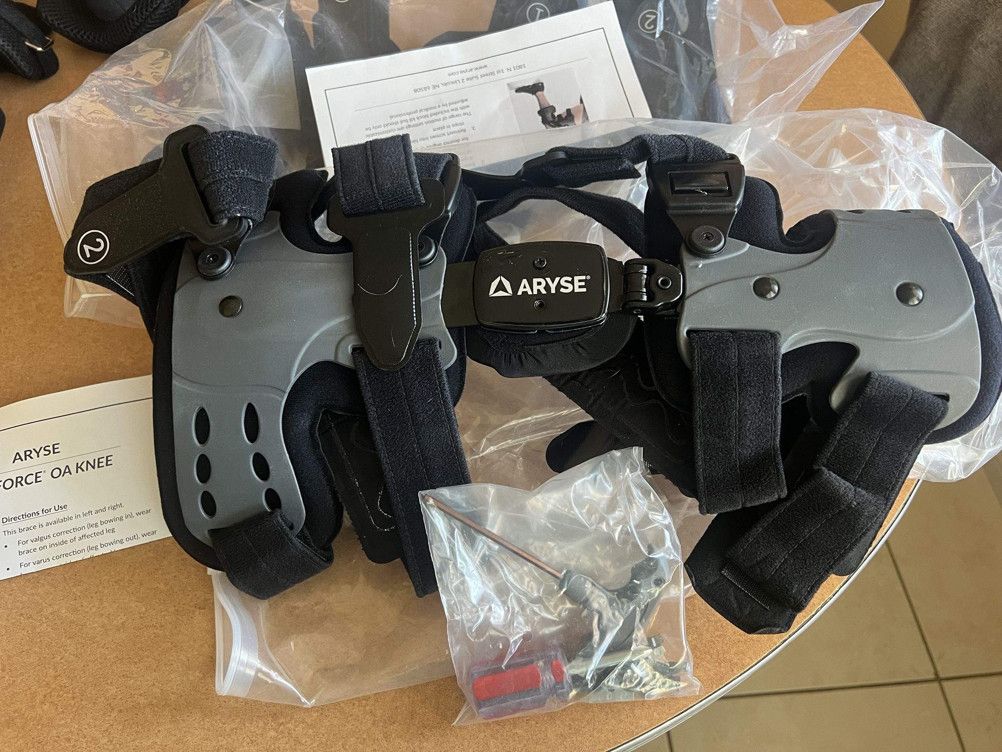 ARYSE AY-43-L Left Knee Brace Metforce OA Universal Size New!