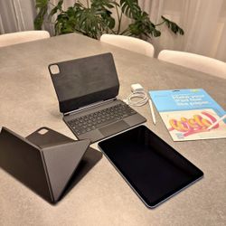 M1 iPad Air 5th gen 256gb + Magic Keyboard + 2nd gen Apple Pencil + more