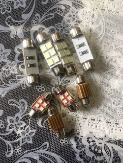 I sell car lights for the inside in good condition