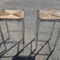 2 CHAIRS/DECORATIVE TABLES. 
