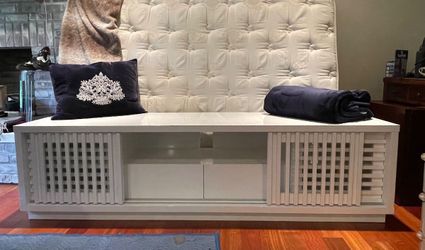 Media Console - Tv Stand 82” Furnitech - Great Condition