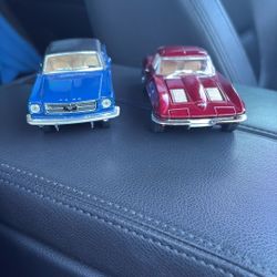 Red And Blue Collectible Cars 30$ Anle To Go Down To 24$ Max