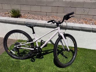 Specialized Jett 24” Kids Bike – Gloss Clay/Cast Umber – Like New
