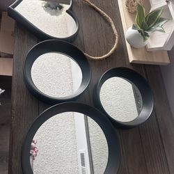 Mirrors -black