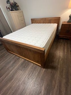 Solid Wood Queen Size Bed Frame with Mattress