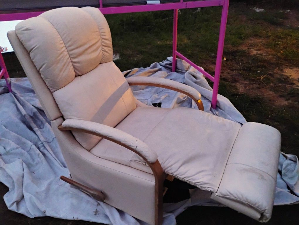 Recliner Rocker Leather $30 Good Shape