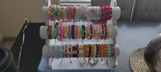Handmade Bracelets (Pulseras Hechas A Mano)