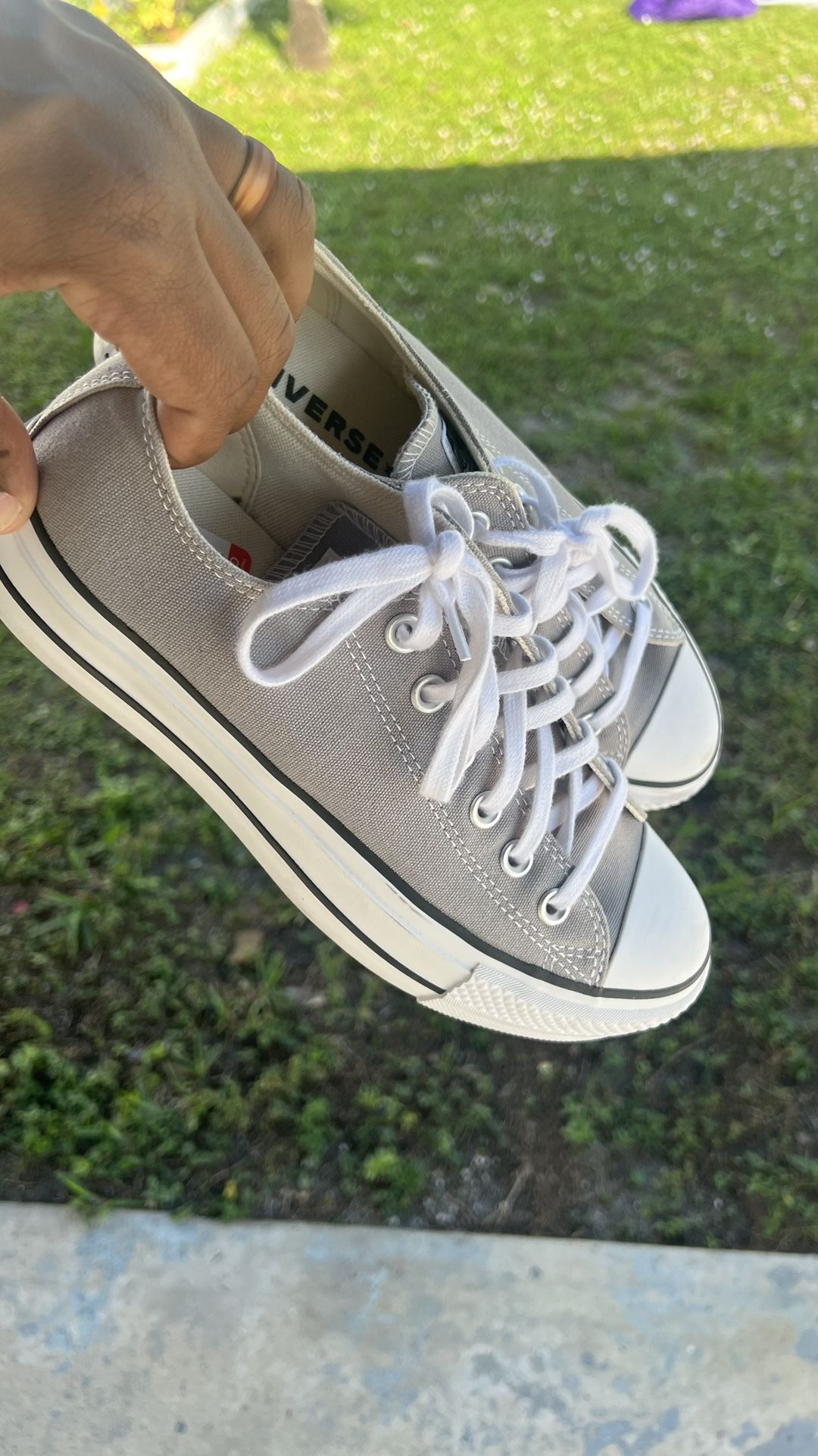 Converse Platform. Like New