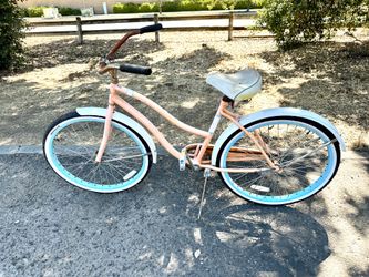 Huffy Cranbrook “26-inch Women’s Beach Cruiser” Bike