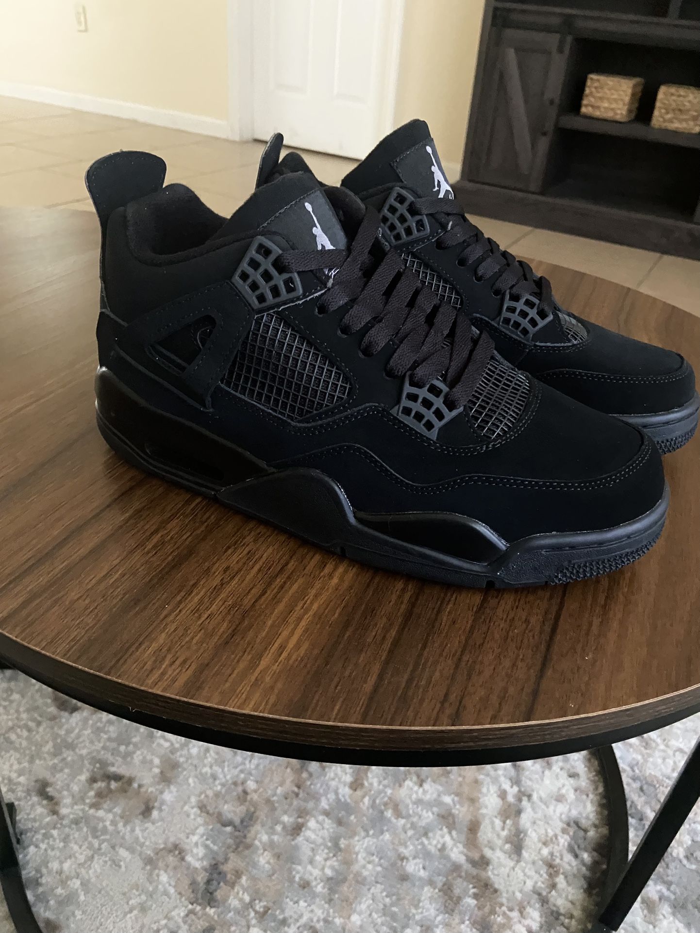 Jordan Retro 4 “Black Cat” Men’s Size 9.5 (New-Nuevos)