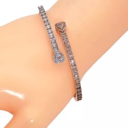 10k Diamond Bracelet 