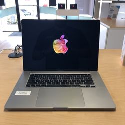 16" MacBook Pro - Core i7 - 2019 - 32GB RAM - 512GB SSD