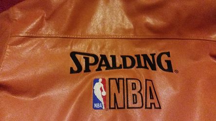 NBA real leather coat. Size 4xL or 5xL and in very great condition!! No rips or tears. And its very heavy.