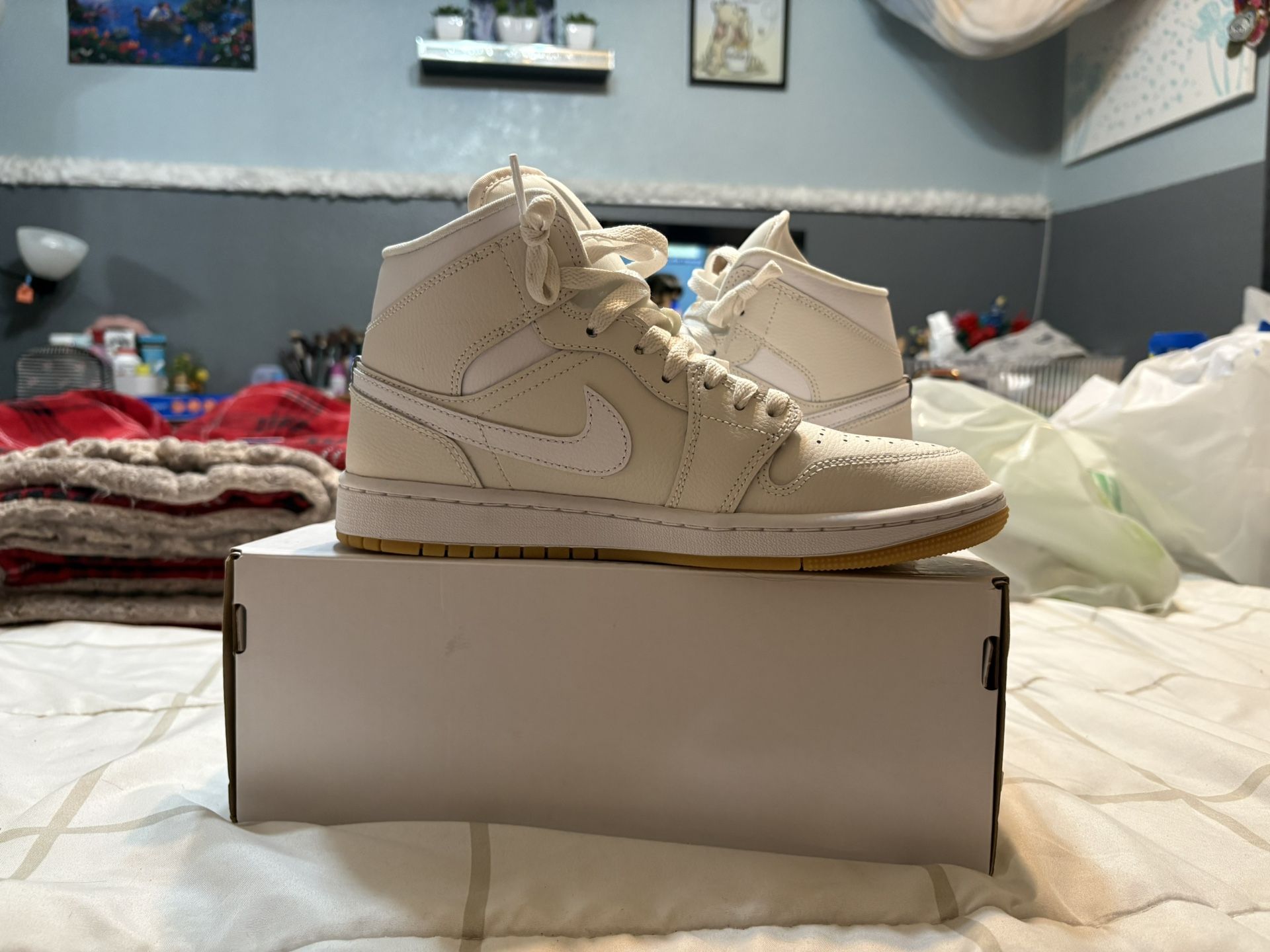 Women’s Air Jordan 1 Mid