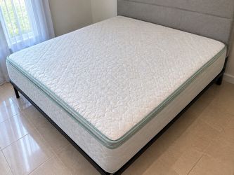 Nuevo , colchón Full ($150)