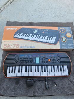 Casio SA-76 Electronic Keyboard